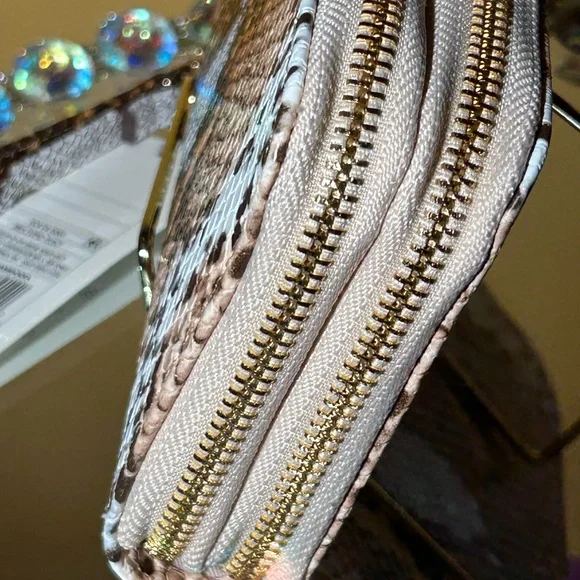 A New Day Snakeskin Pattern Women's Double Zip Wallet 8.5” x 4” NWT - Picture 4 of 4